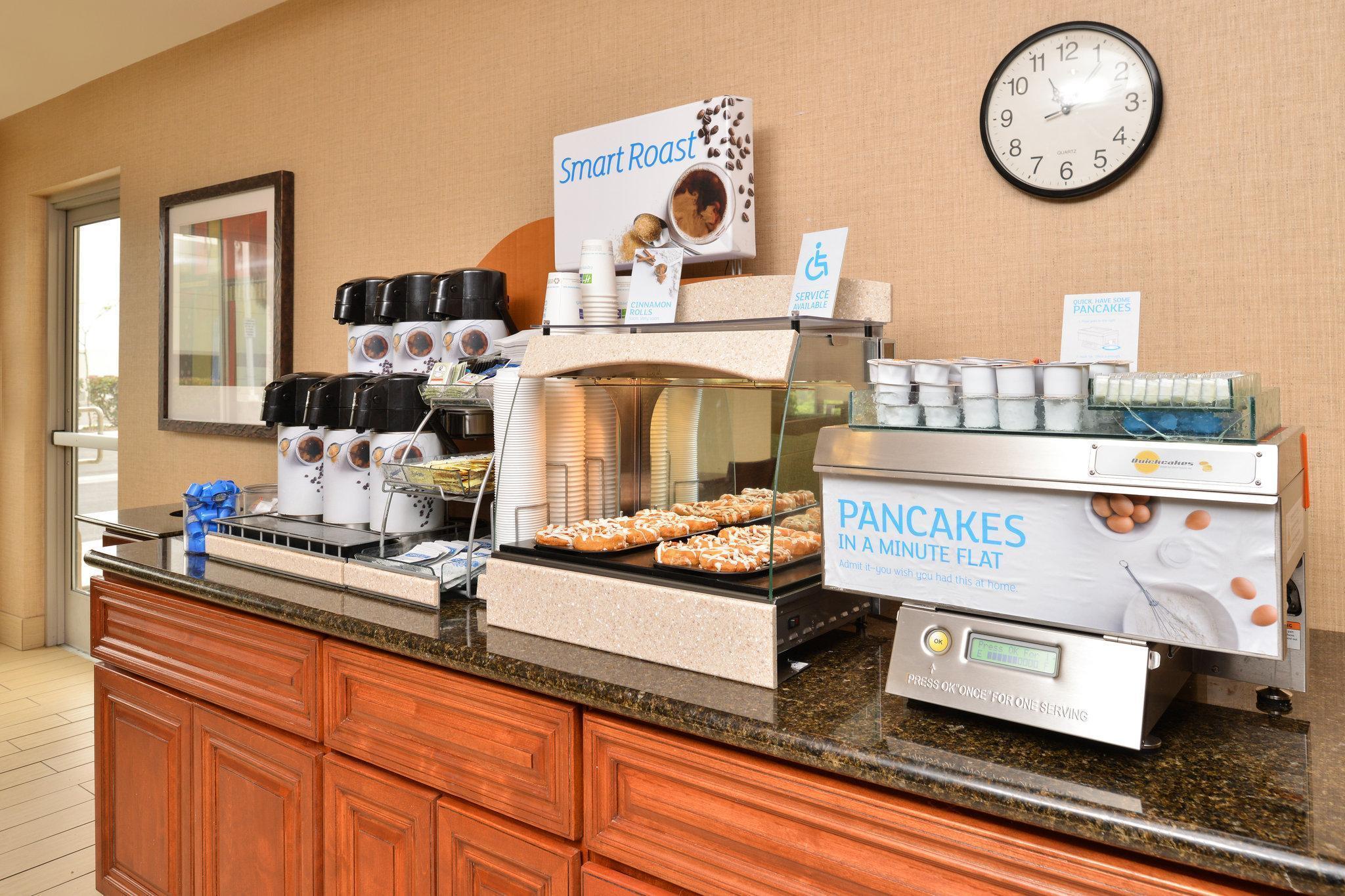 Holiday Inn Express San Diego - Otay Mesa, An Ihg Hotel Bagian luar foto