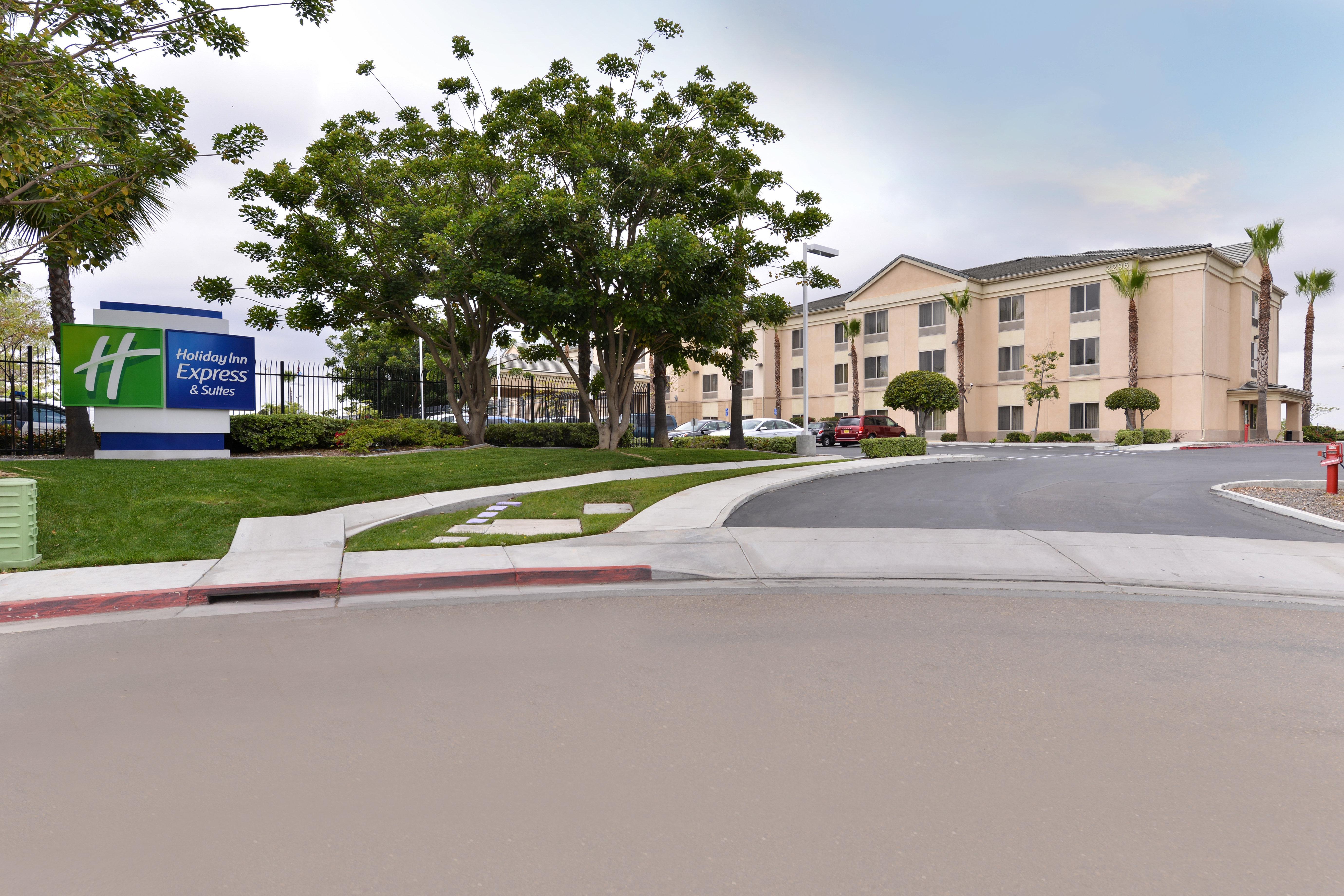 Holiday Inn Express San Diego - Otay Mesa, An Ihg Hotel Bagian luar foto